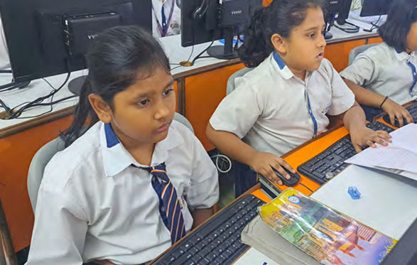 Science and computer labs - CBSE school in Barwani